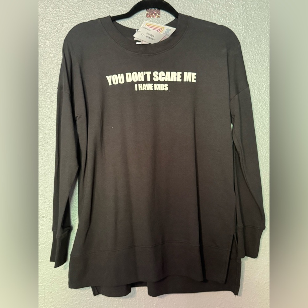 Black LuLaRoe Hannah crew neck NWT Halloween 🎃